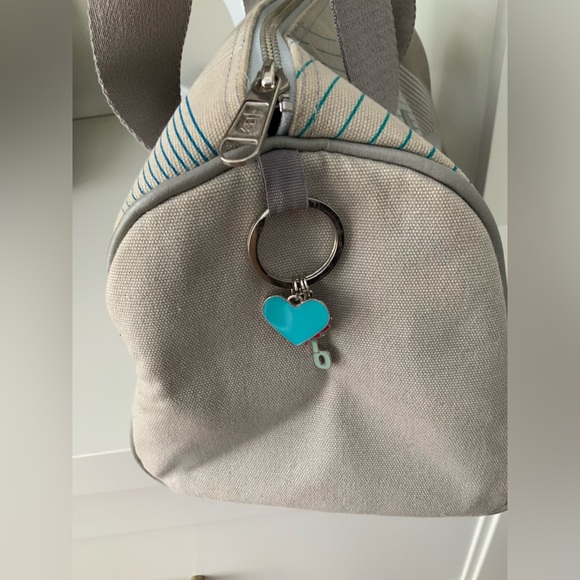 Vintage Y2K Vancouver 2010 Olympics limited edition Medium Shoulder Gray Purse - Picture 12 of 16